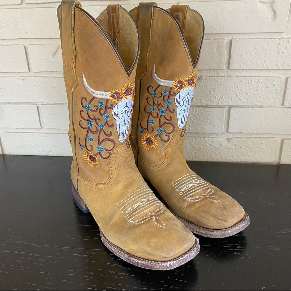 CAMILA WOMEN SKULL SUNFLOWER EMBROIDERED WESTERN BOOTS-SQUARE TOE LEATHER Sz 8.5
